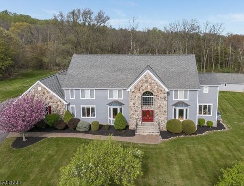3 Peach Tree Ln, Lebanon, NJ, 08833-5103 | Card Image