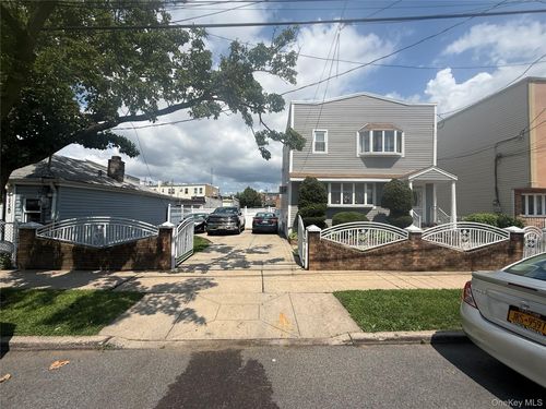 649 E 86th Street, New York, NY, 11236 | Card Image