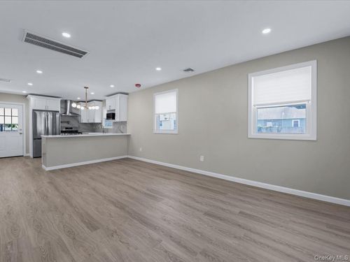 36 S 5th Ave, Brentwood, NY, 11717-5529 | Card Image