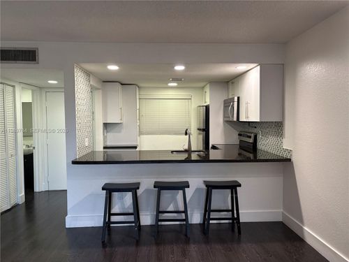 apt-221-8075 Sw 107th Ave, Miami, FL, 33173-4890 | Card Image