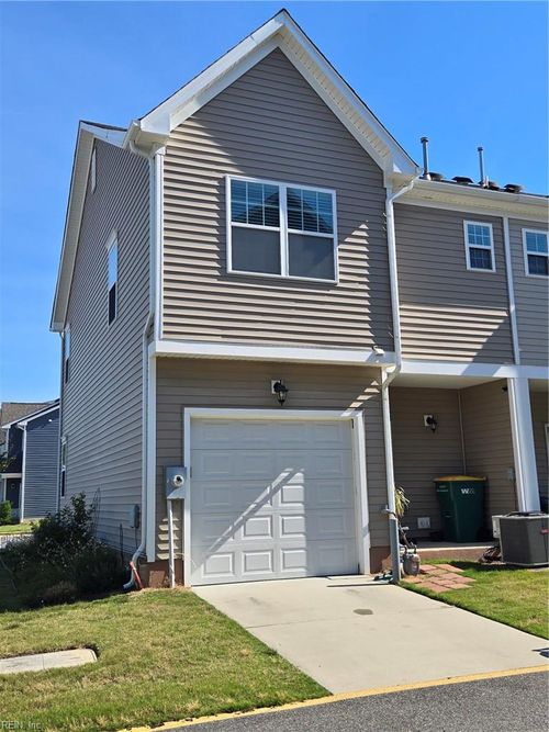 2000 Chartwell Dr, Newport News, VA, 23608-7768 | Card Image