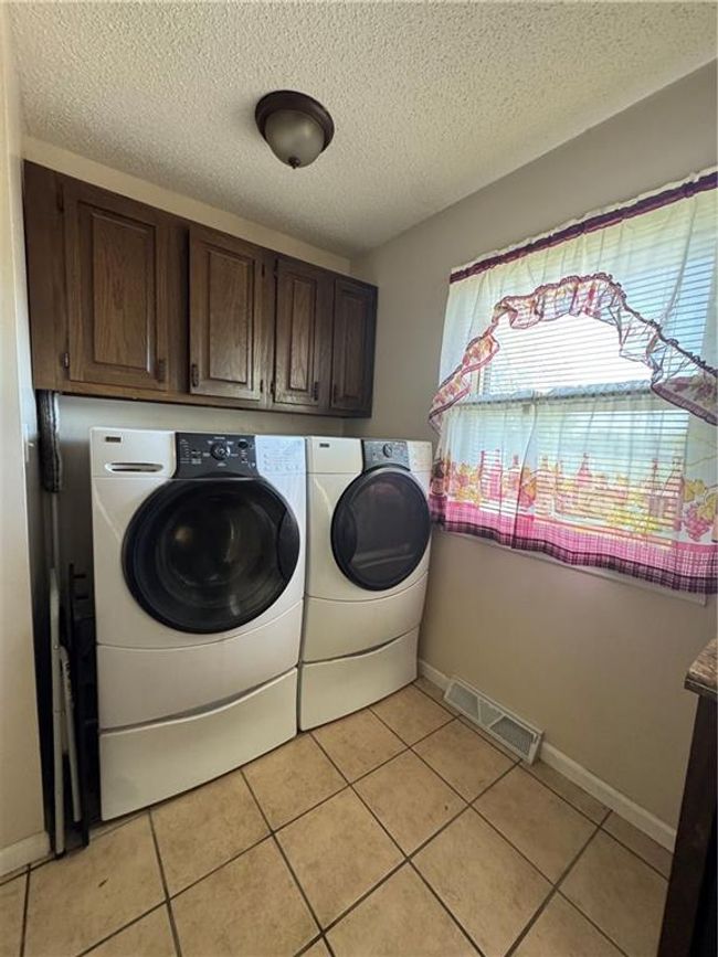 8833 Hickory Ln, House other with 2 bedrooms, 2 bathrooms and null parking in Ozawkie KS | Image 21