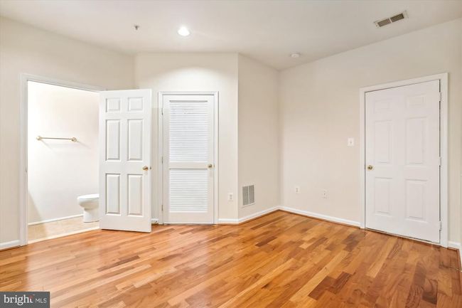 6119 Madison Crest Ct, Townhouse with 3 bedrooms, 4 bathrooms and null parking in FALLS CHURCH VA | Image 23
