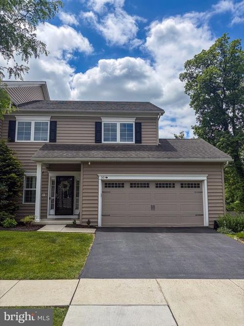 50 New Village Greene Dr, HONEY BROOK, PA, 19344-8609 | Card Image