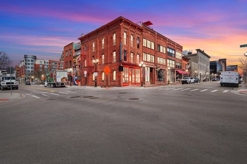 d-120 W Washington St, Ann Arbor, MI, 48104-1356 | Card Image