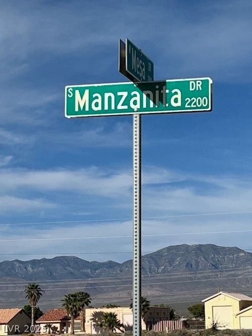 2221 Manzanita Dr, Pahrump, NV, 89048 | Card Image