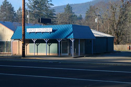 144 N Redwood Hwy, Cave Junction, OR, 97523-0198 | Card Image