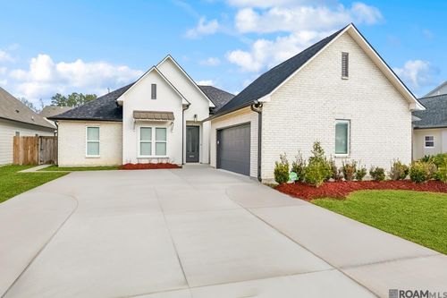 9629 S Creek Dr, Denham Springs, LA, 70726-2038 | Card Image