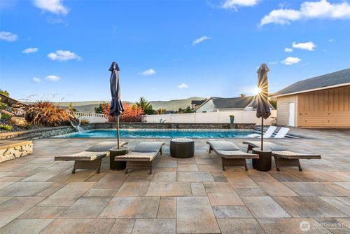 12 Elizabeth Ct, Wenatchee, WA, 98801-9174 | Card Image