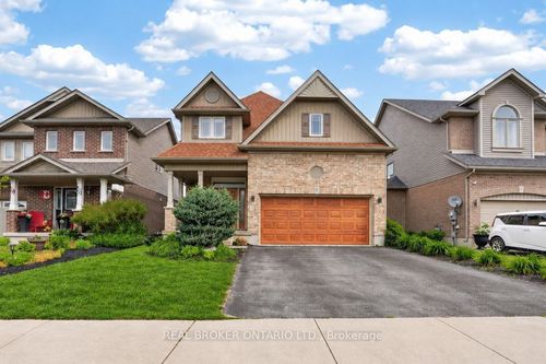 58 Stevenson St, Angus, ON, L3W1B6 | Card Image