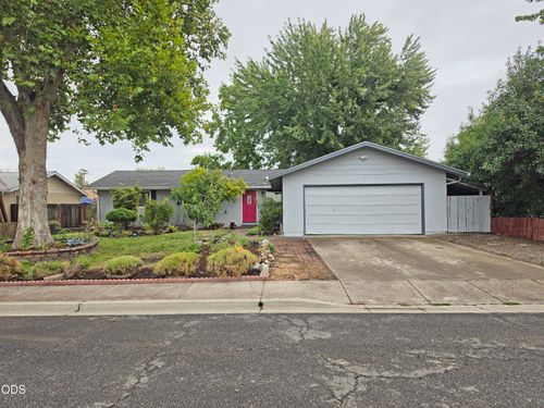 1874 Marys Way, Central Point, OR, 97502 | Card Image