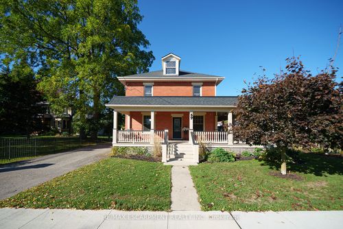 {{alt}} | Card Image