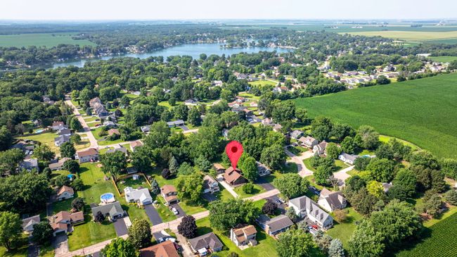 694 Lasalle Dr, House other with 4 bedrooms, 2 bathrooms and 3 parking in Somonauk IL | Image 17