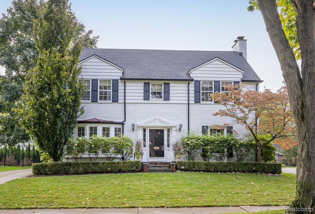 Bryn Mawr St, Birmingham, MI 48009