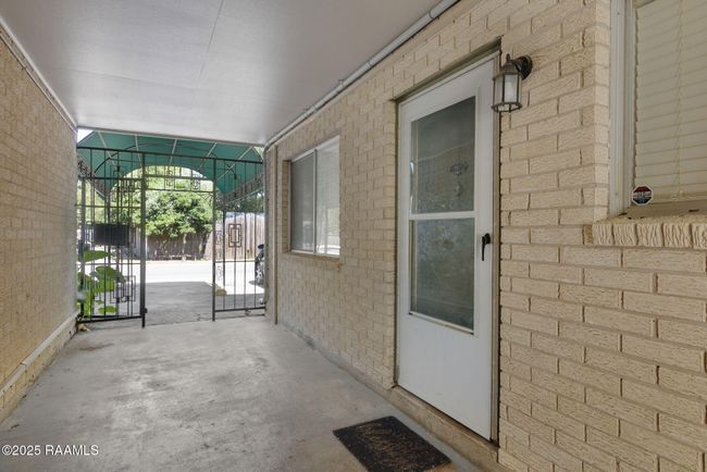 1-web-or-mls-201 S College Dr 107-1 | Image 4