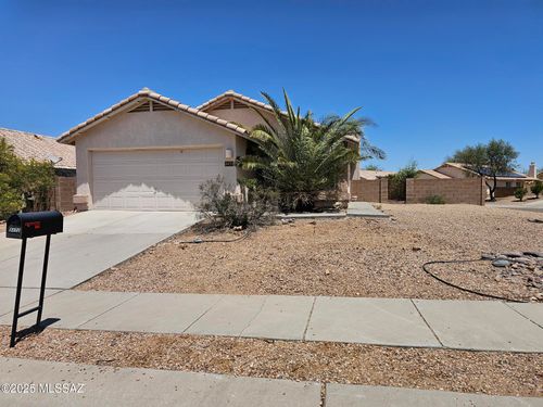 3472 N Avenida Albor, Tucson, AZ, 85745-8821 | Card Image