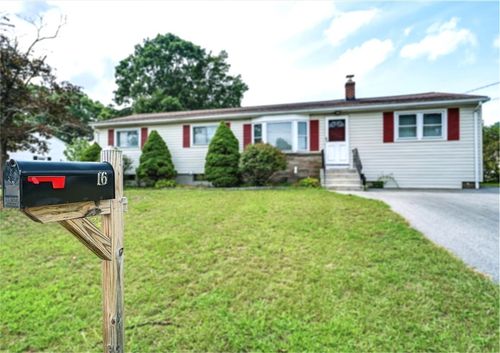 16 Marigold Dr, Warwick, RI, 02889-8230 | Card Image