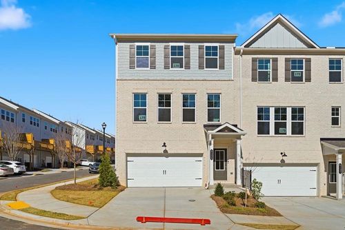 6137 Wayburn St, Tucker, GA, 30084-3782 | Card Image