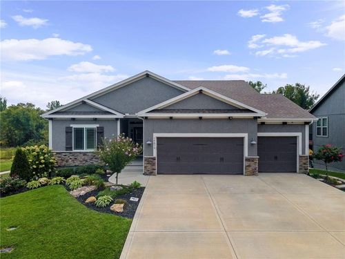 16875 W 170th Ct, Olathe, KS, 66062-9335 | Card Image