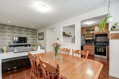18-1350 Limeridge Rd E, Hamilton, ON, L8W1L6 | Card Image