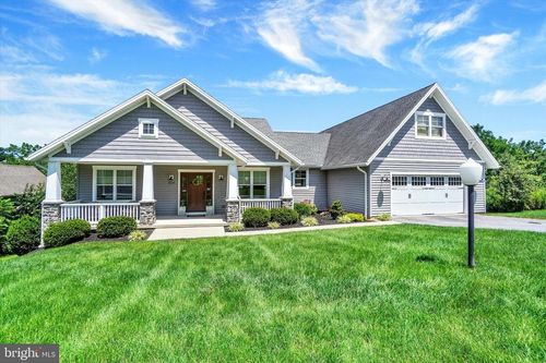 224 Sunset Cir, Red Lion, PA, 17356-8757 | Card Image