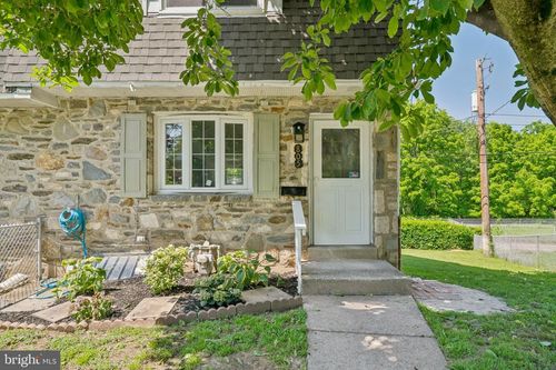 805 Windsor Cir, FOLCROFT, PA, 19032-1520 | Card Image