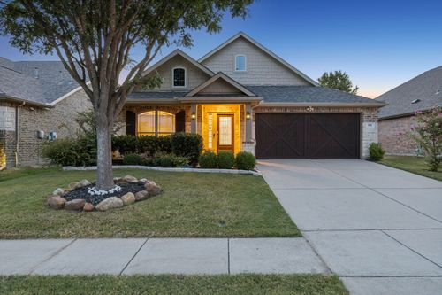 813 Park Place Ln, Mckinney, TX, 75071-8168 | Card Image