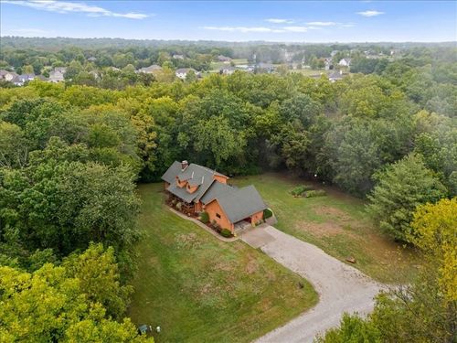 17806 Red Bud Cir, Pleasant Hill, MO, 64080-9211 | Card Image
