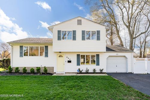 227 Wilson Ave, Middletown, NJ, 07748-1529 | Card Image