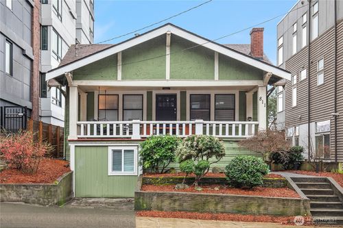 811 Ne 66th Street, Seattle, WA, 98115 | Card Image