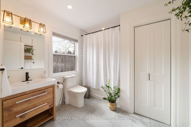 181 Cedar Grove Dr, House other with 4 bedrooms, 2 bathrooms and 9 parking in Caesarea ON | Image 15
