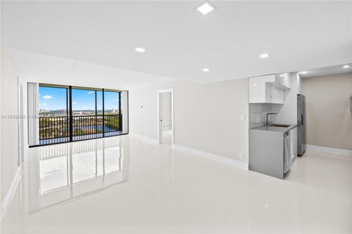 2632--20379 W Country Club Dr, Aventura, FL, 33180-1666 | Card Image