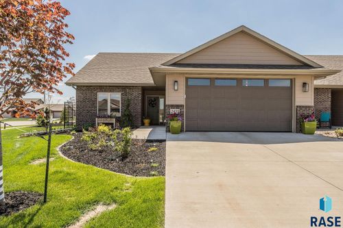 2433 E Joshua Cir, Sioux Falls, SD, 57108-8590 | Card Image