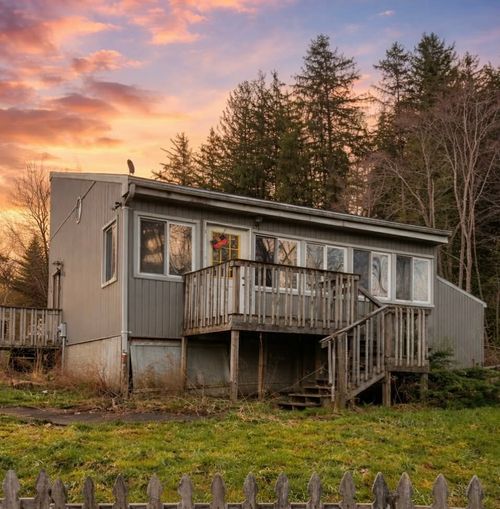 123 Fullerton Ave, Cambridge Springs, PA, 16403-1209 | Card Image