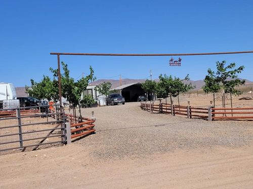 4495 N Drake Road, Golden Valley, AZ, 86413 | Card Image