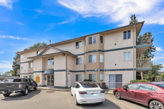 3 - 46160 Princess Avenue, Condo with 2 bedrooms, 1 bathrooms and 1 parking in Chilliwack BC | Image 2