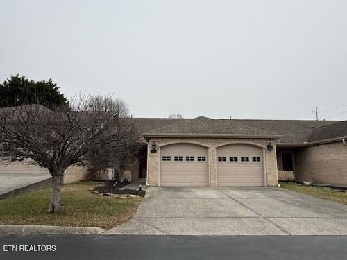 221 Commander Way, Knoxville, TN, 37934 | Card Image