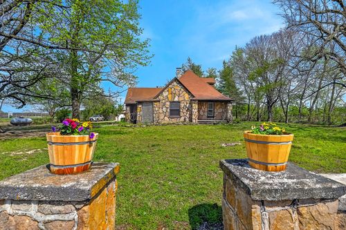 3751 W Farm Road 168, Springfield, MO, 65807-8263 | Card Image