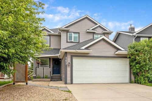141 Somerset Cir Sw, Calgary, AB, T2Y3P7 | Card Image