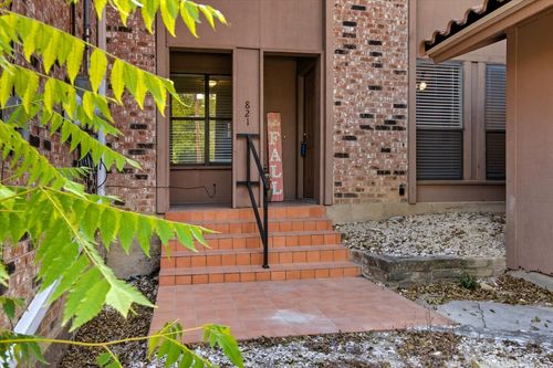 821 Old Ranch Road 12, San Marcos, TX, 78666-3255 | Card Image