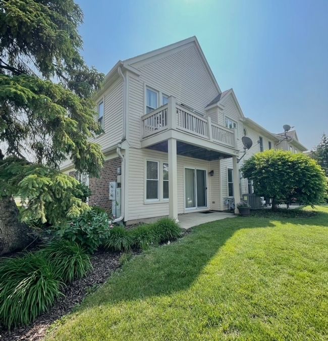 5 - 304 University Ln, Townhouse with 2 bedrooms, 1 bathrooms and 1 parking in Elk Grove Village IL | Image 23