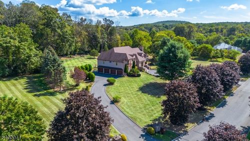 10 Sunny Ln, Green Twp, NJ, 07821-2122 | Card Image