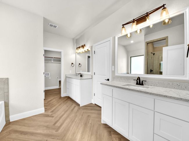 10008 Valley Oak Ct, House other with 4 bedrooms, 2 bathrooms and null parking in Springtown TX | Image 14