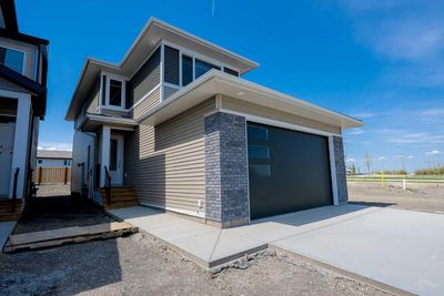 12838 87 A St, House detached with 3 bedrooms, 2 bathrooms and 4 parking in Grande Prairie AB | Image 1