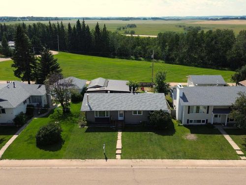 18 Robinson Place, Bashaw, AB, T0B0H0 | Card Image