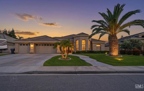 8407 Exodus Ln, Bakersfield, CA, 93312-6179 | Card Image