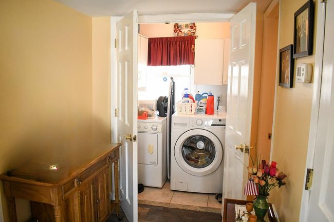 340 Bixley Heath, House other with 3 bedrooms, 2 bathrooms and null parking in Lynbrook NY | Image 5