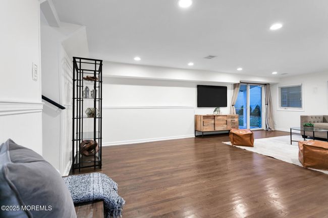 50 Maplewood Dr, House other with 4 bedrooms, 3 bathrooms and null parking in Middletown NJ | Image 15