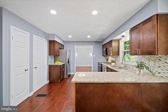 6112 Hillview Ct, House other with 5 bedrooms, 4 bathrooms and null parking in MANASSAS VA | Image 14