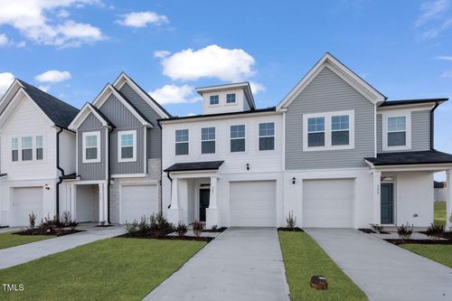 527 Eversden Dr, Zebulon, NC, 27597 | Card Image